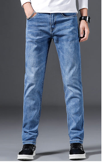 Jean Slim Varen bleu clair, vue de face en pied