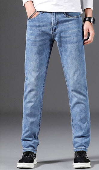 Jean Slim Varen bleu clair, vue de face en pied